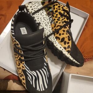 Steve Madden Women's Animal Print Sneakers - Black and Tan
